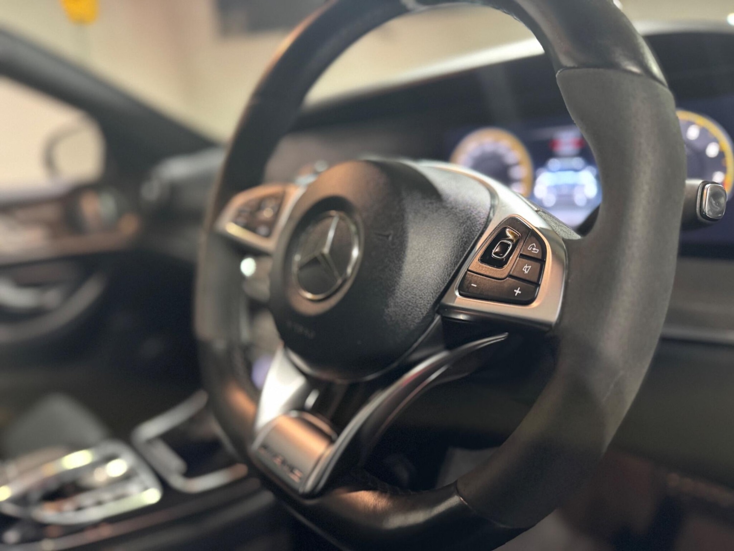 Used Mercedes-Benz E Class for sale - 76976858: Photo 46