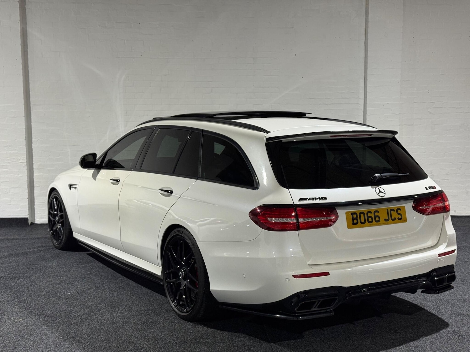 Used Mercedes-Benz E Class for sale - 76976858: Photo 7