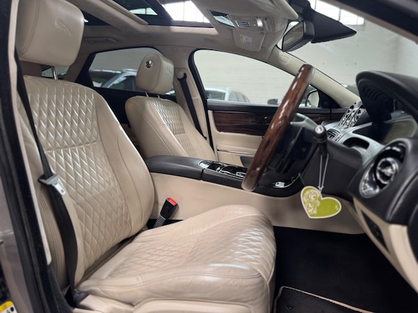 Used Jaguar XJ 2017 for sale - 75678187: Photo 21