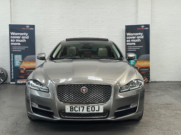 Used Jaguar XJ 2017 for sale - 75678187: Photo 2