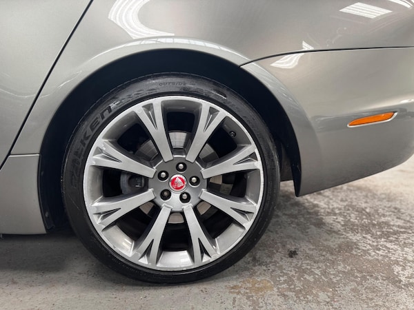 Used Jaguar XJ 2017 for sale - 75678187: Photo 31