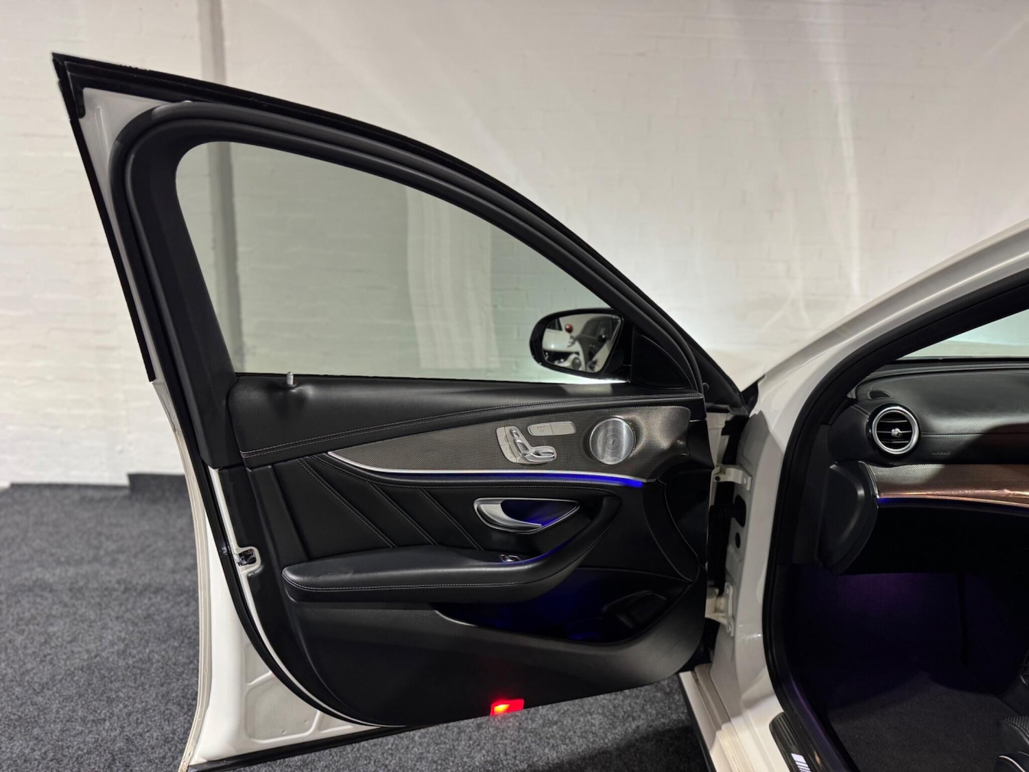 Used Mercedes-Benz E Class 2018 for sale - 76551061: Photo 33