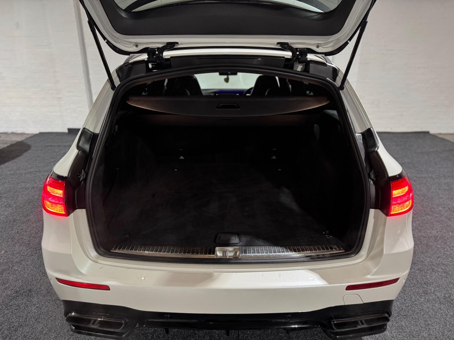 Used Mercedes-Benz E Class 2018 for sale - 76551061: Photo 49