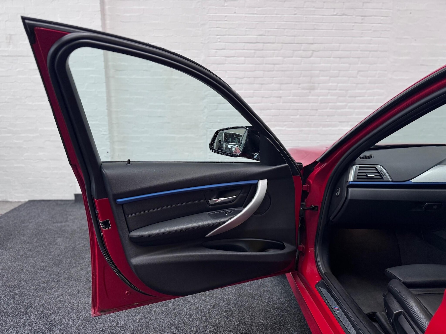 Used BMW 3 Series 2015 for sale - 76613162: Photo 40