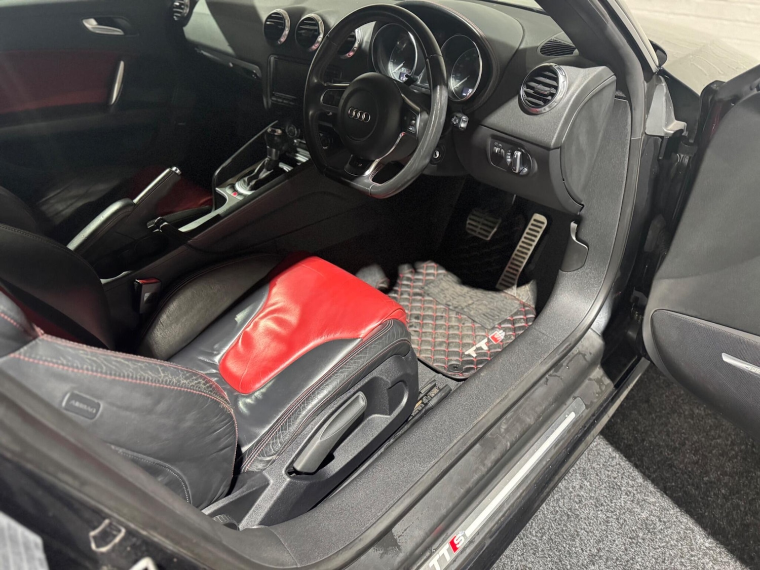 Used Audi TT 2008 for sale - 76786389: Photo 31