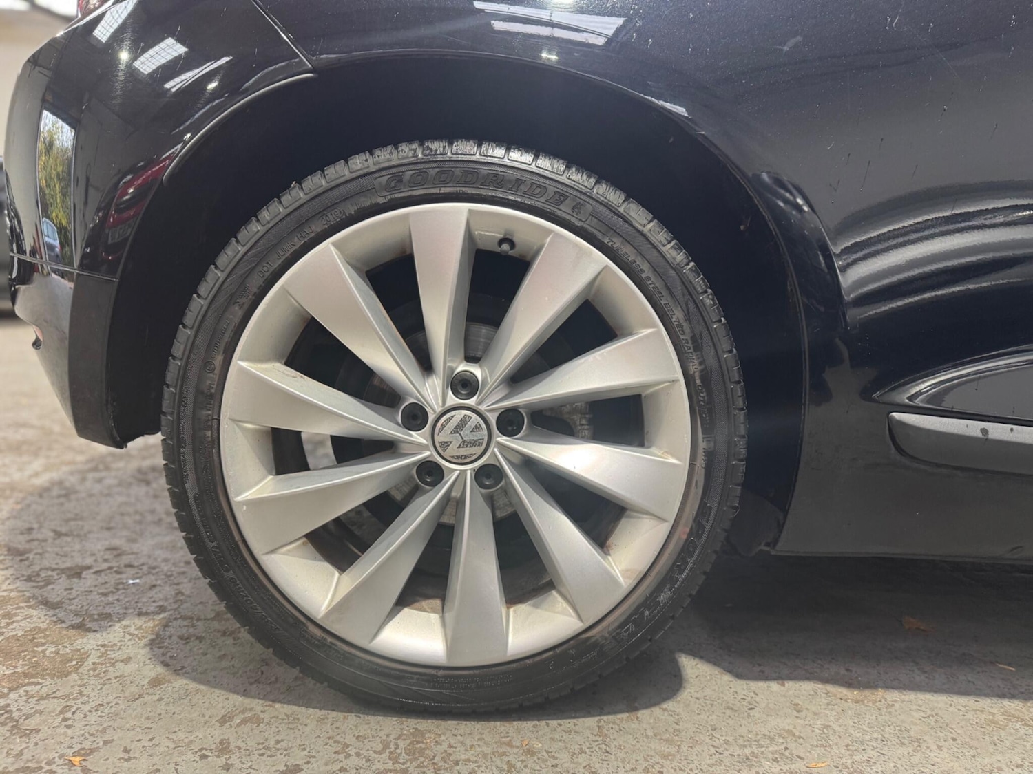 Used Volkswagen Scirocco 2009 for sale - 76380731: Photo 24