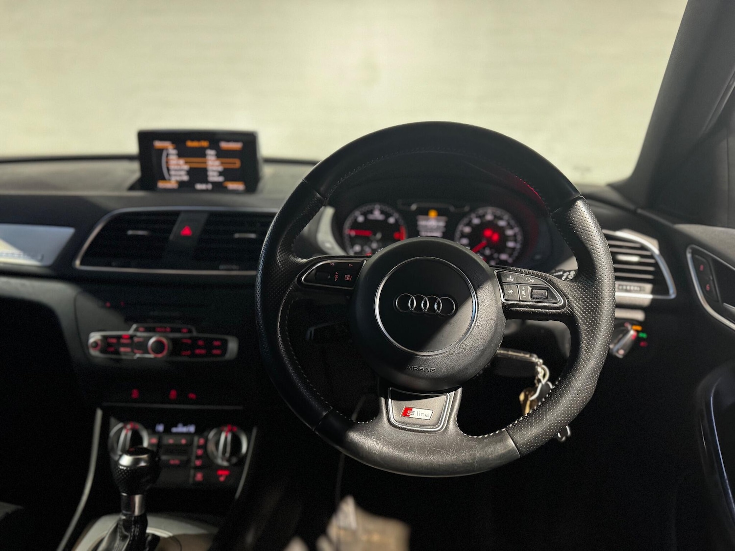 Used Audi Q3 2013 for sale - 76935871: Photo 21