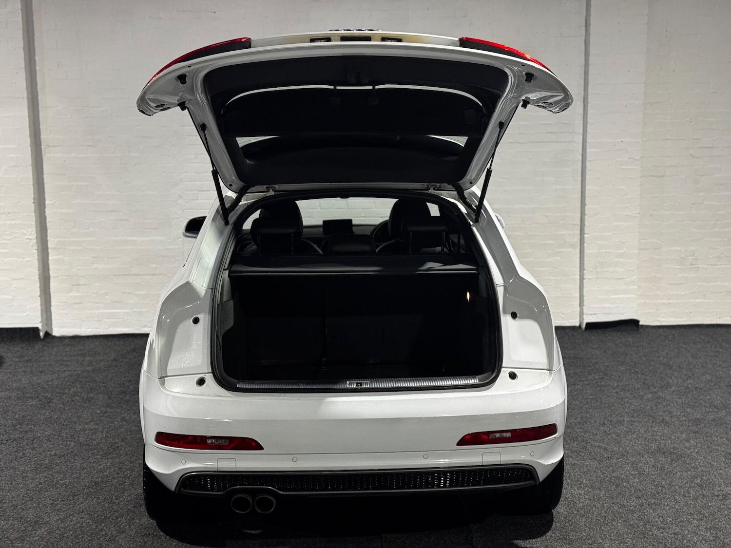 Used Audi Q3 2013 for sale - 76935871: Photo 37