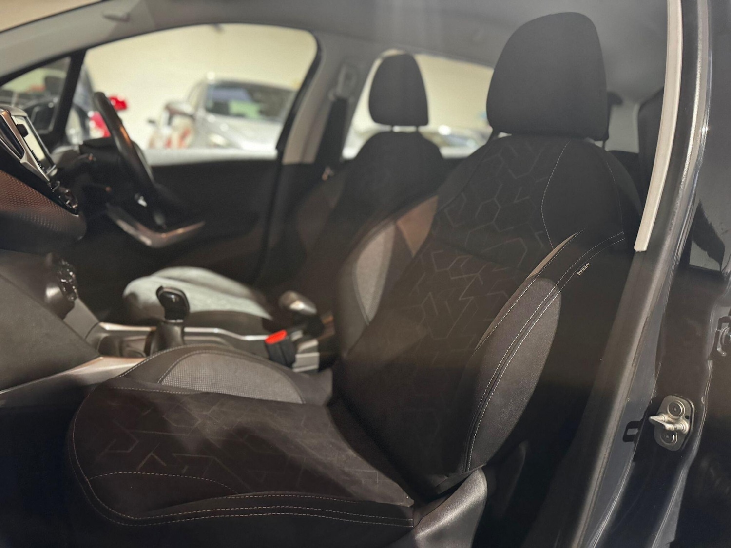 Used Peugeot 2008 2018 for sale - 76898496: Photo 20