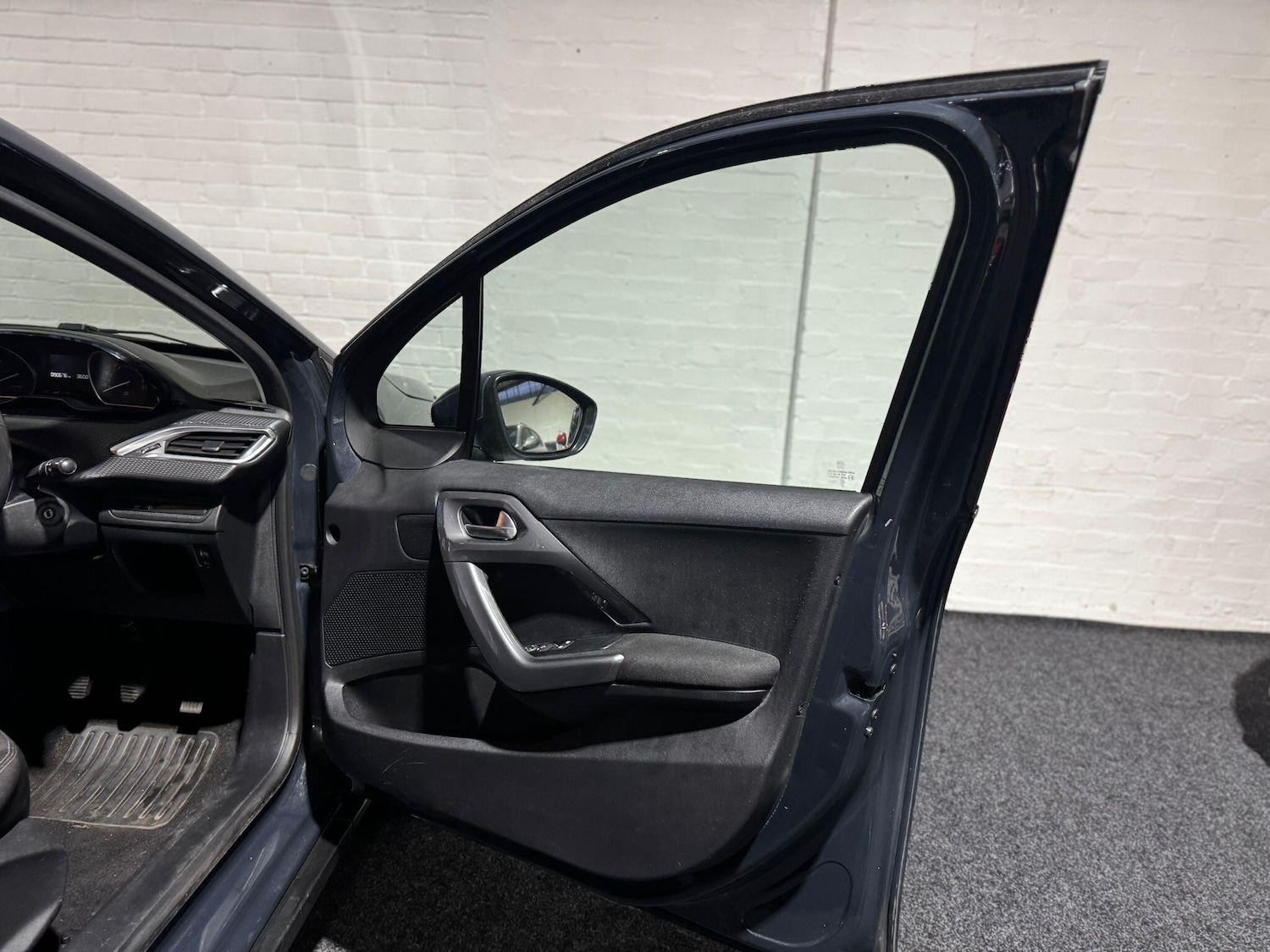 Used Peugeot 2008 2018 for sale - 76898496: Photo 24