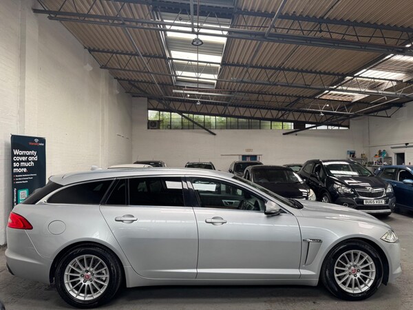 Used Jaguar XF 2014 for sale - 76122102: Photo 11