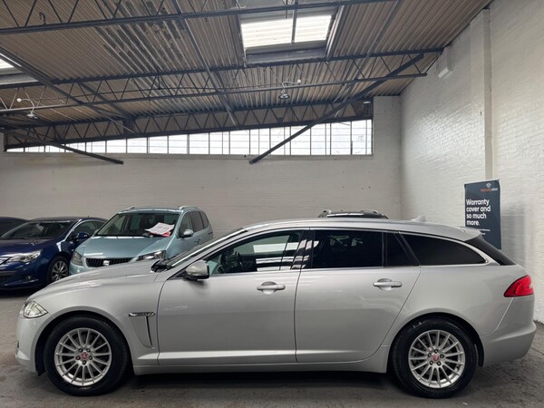 Used Jaguar XF 2014 for sale - 76122102: Photo 12