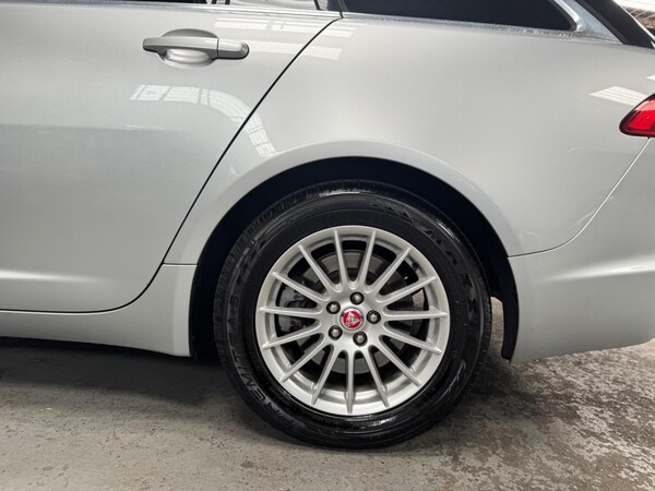 Used Jaguar XF 2014 for sale - 76122102: Photo 24