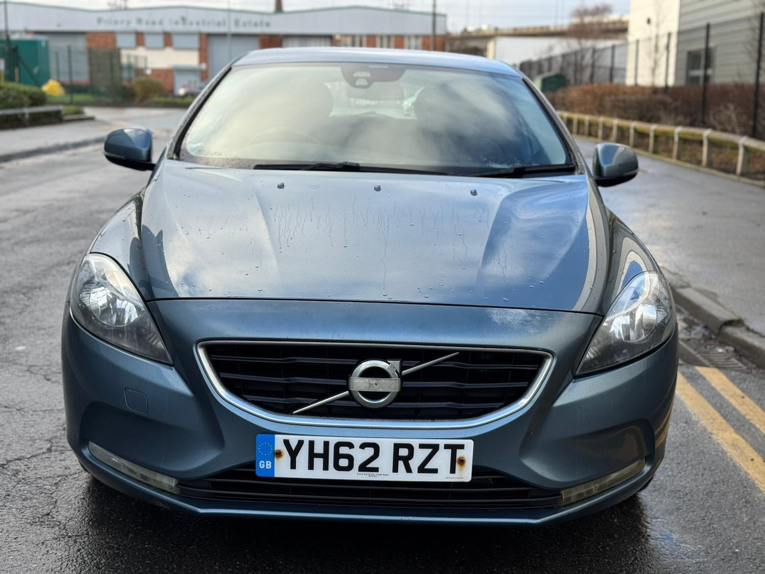 Used Volvo V40 2012 for sale - 77175683: Photo 2