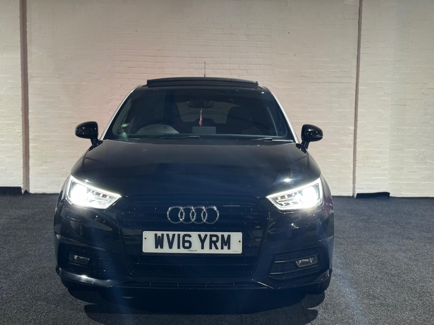 Used Audi A1 2016 for sale - 76918581: Photo 2
