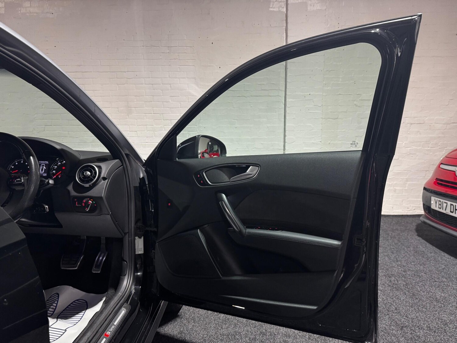 Used Audi A1 2016 for sale - 76918581: Photo 29