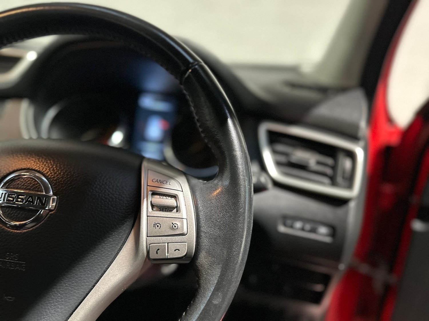 Used Nissan Qashqai 2015 for sale - 76976590: Photo 35