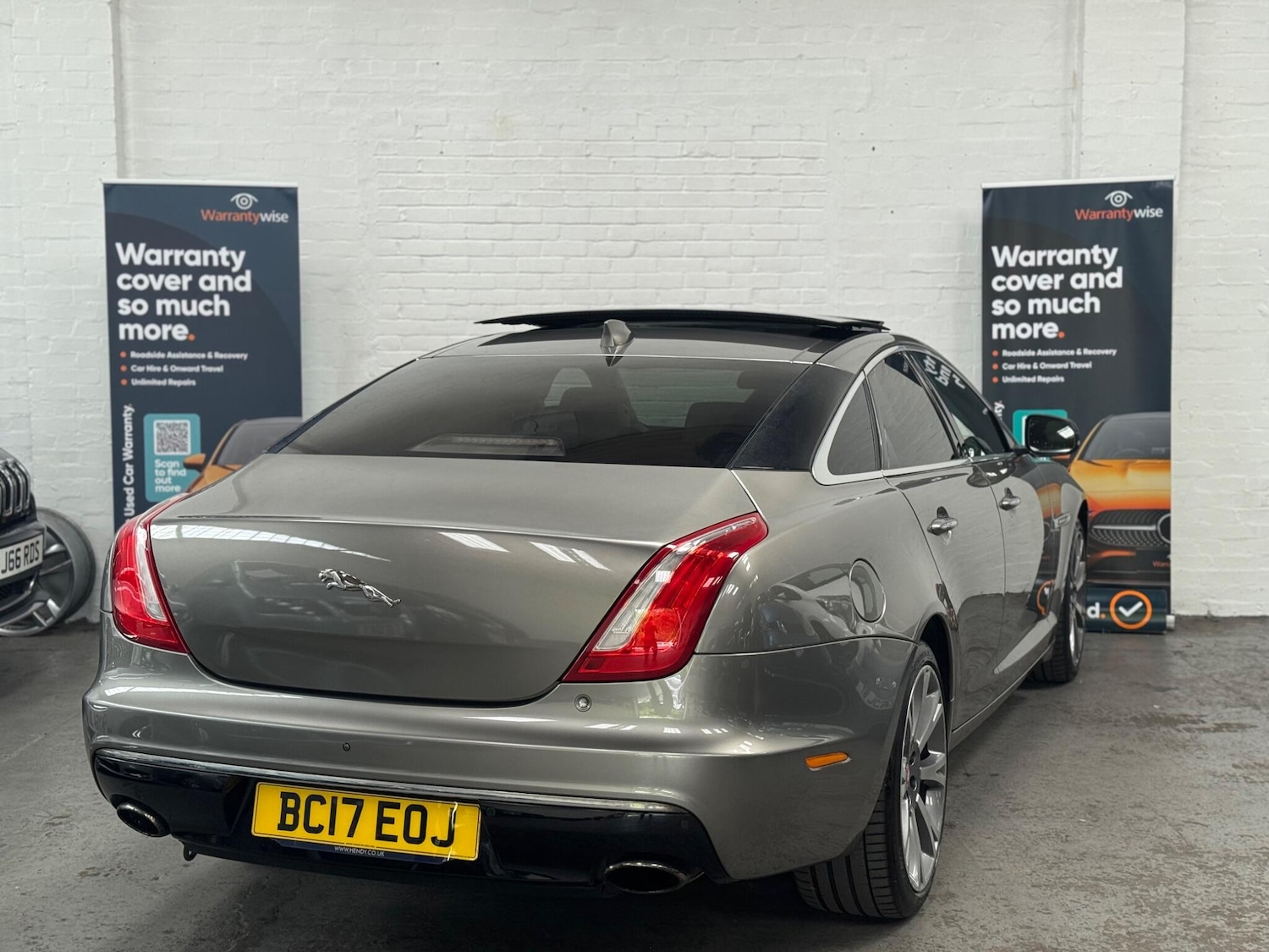 Used Jaguar XJ 2017 for sale - 76988577: Photo 16