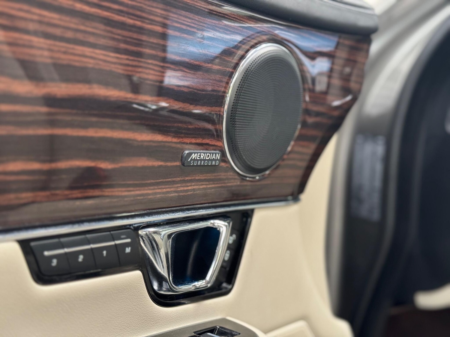 Used Jaguar XJ 2017 for sale - 76988577: Photo 20