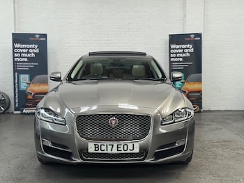 Used Jaguar XJ 2017 for sale - 76988577: Photo