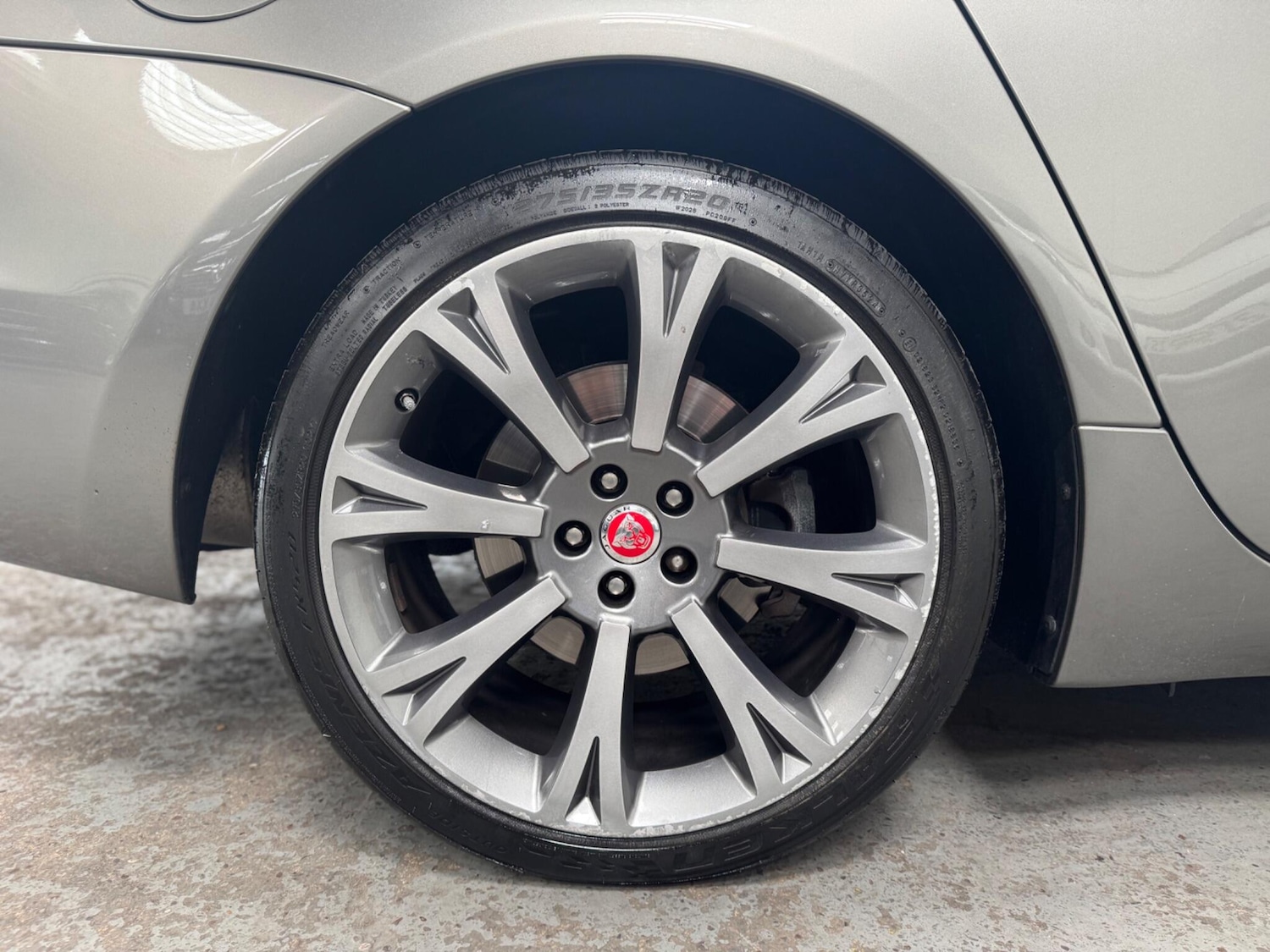 Used Jaguar XJ 2017 for sale - 76988577: Photo 32