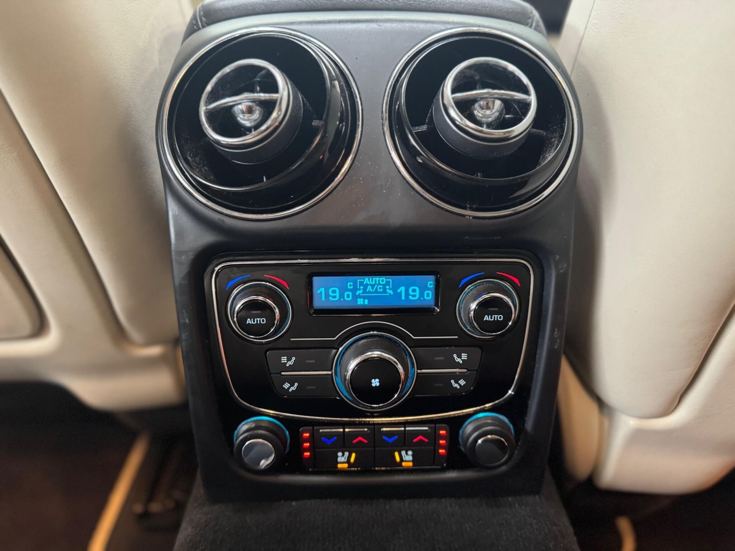 Used Jaguar XJ 2017 for sale - 76988577: Photo 38