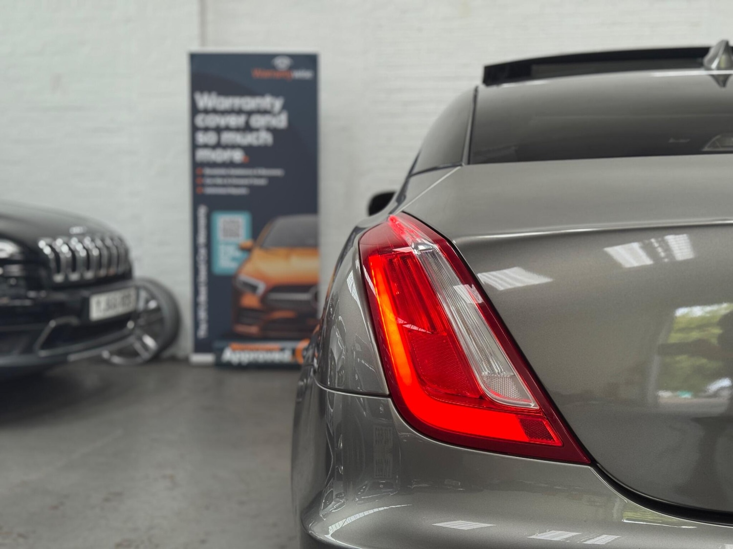 Used Jaguar XJ 2017 for sale - 76988577: Photo 45