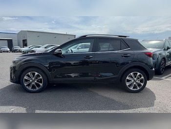 Used Kia Stonic 2023 for sale - 79429896: Photo