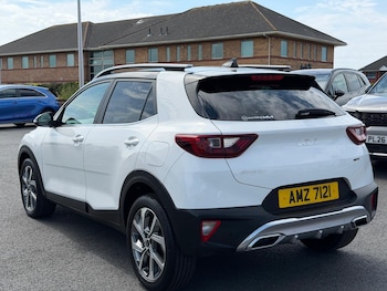 Used Kia Stonic 2023 for sale - 79426162: Photo