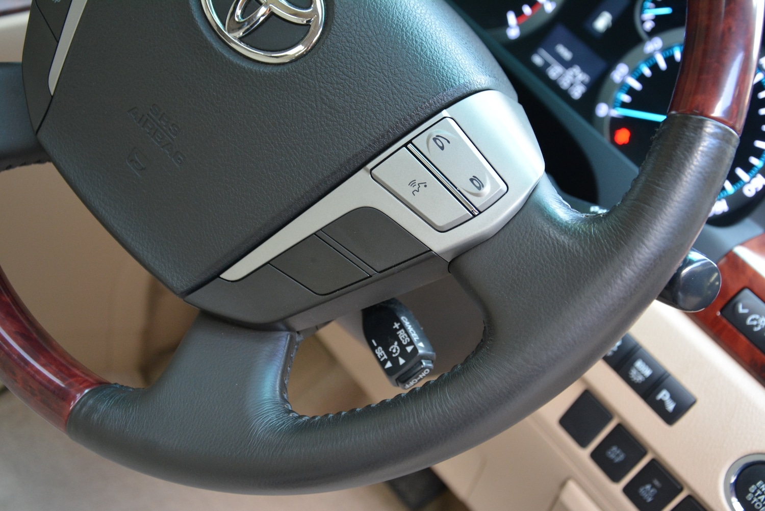 Used Toyota Alphard 2025 for sale - 76778423: Photo 23