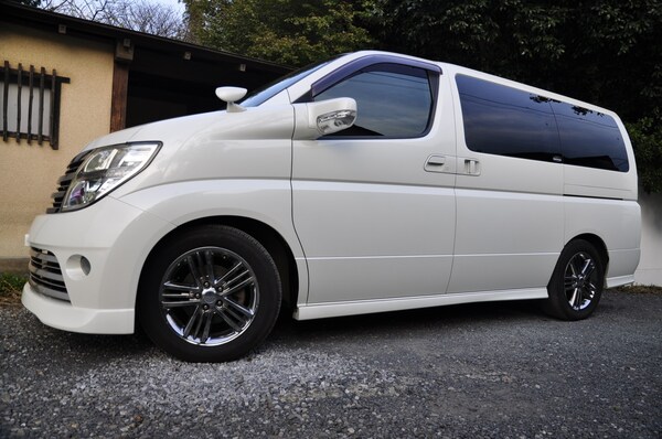 Used Nissan Elgrand 2024 for sale - 74566912: Photo 2