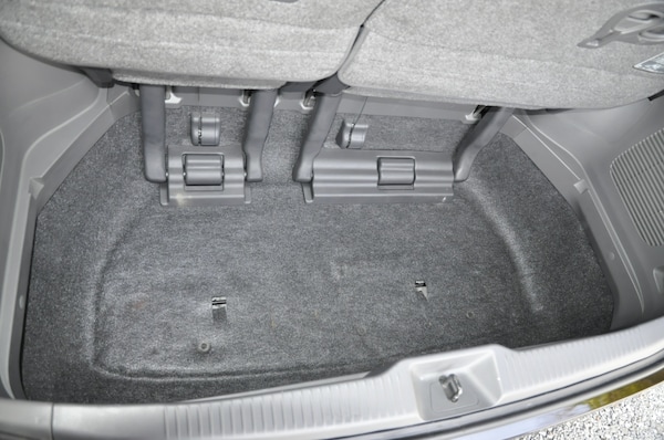 Used Toyota Estima 2011 for sale - 74050787: Photo 16