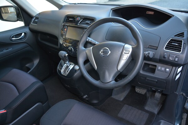 Used Nissan Serena 2012 for sale - 75774620: Photo 11