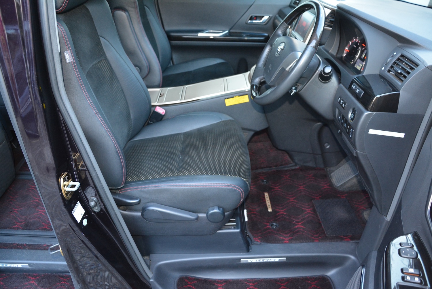 Used Toyota Vellfire 2014 for sale - 76554775: Photo 12