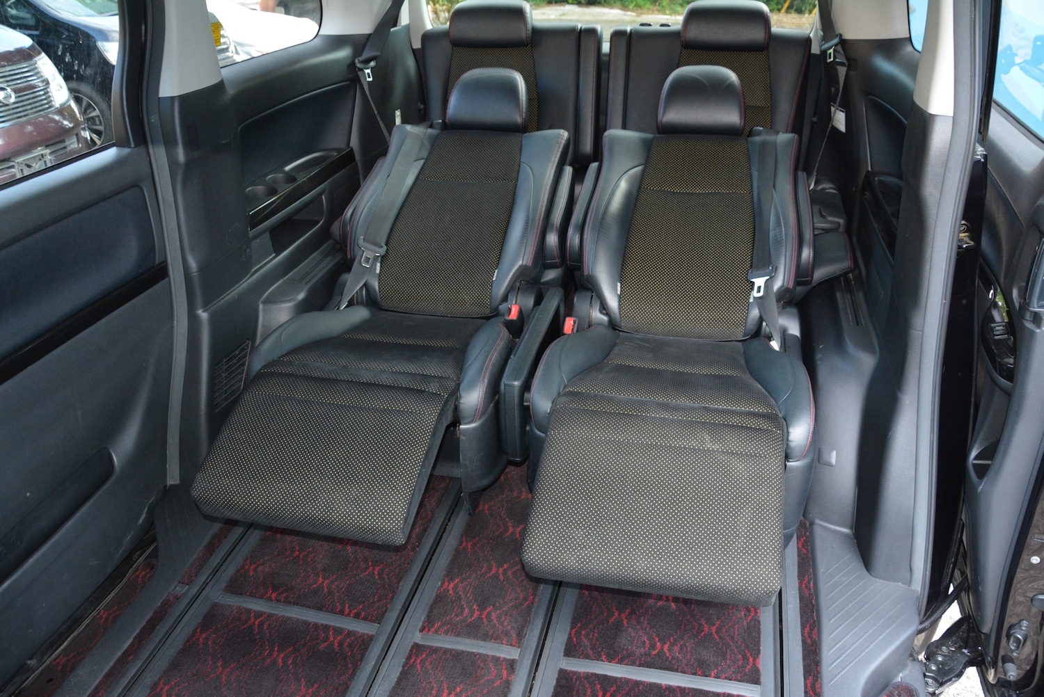 Used Toyota Vellfire 2014 for sale - 76554775: Photo 17