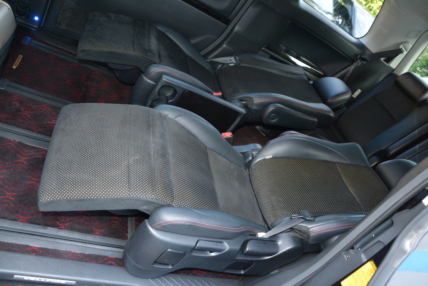 Used Toyota Vellfire 2014 for sale - 76554775: Photo 18