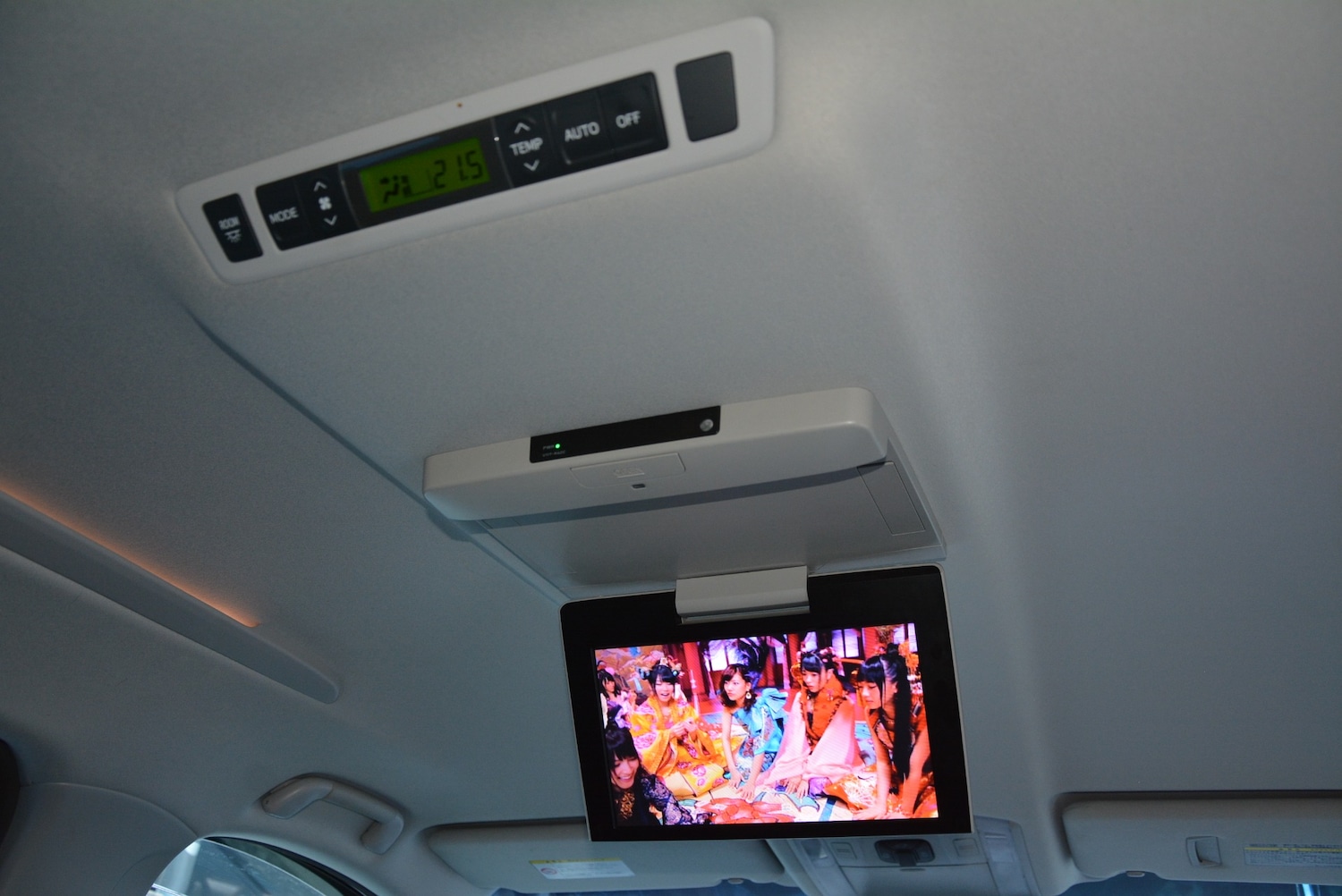 Used Toyota Vellfire 2014 for sale - 76554775: Photo 28