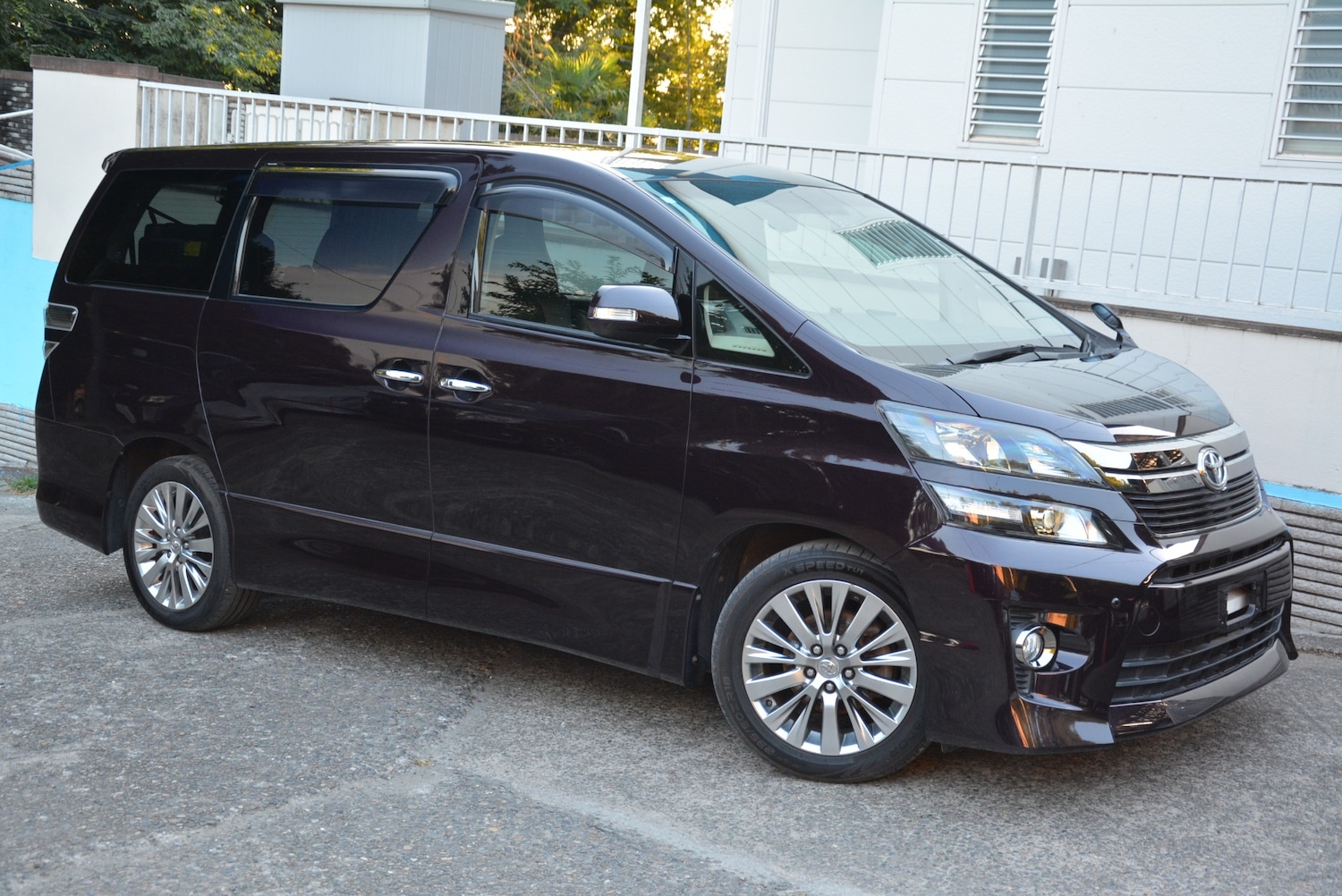 Used Toyota Vellfire 2014 for sale - 76554775: Photo 4