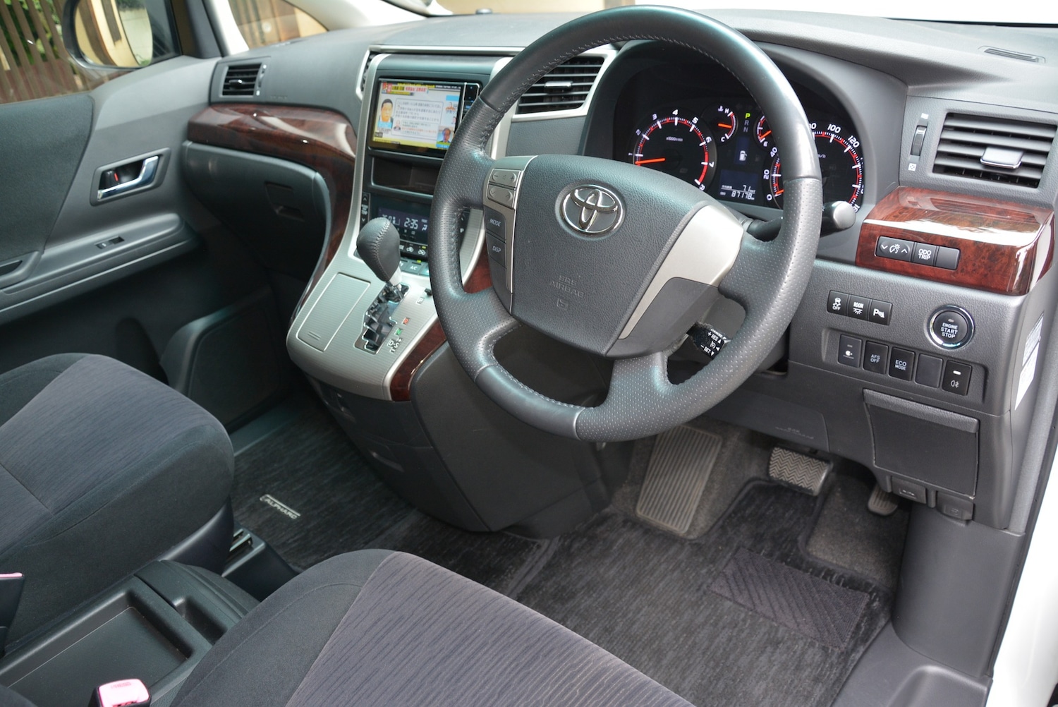 Used Toyota Alphard 2013 for sale - 76554529: Photo 9