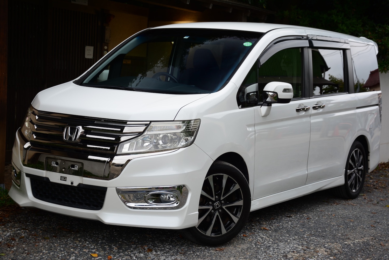 Used Honda Stepwagon 2014 for sale - 76262723: Photo 1