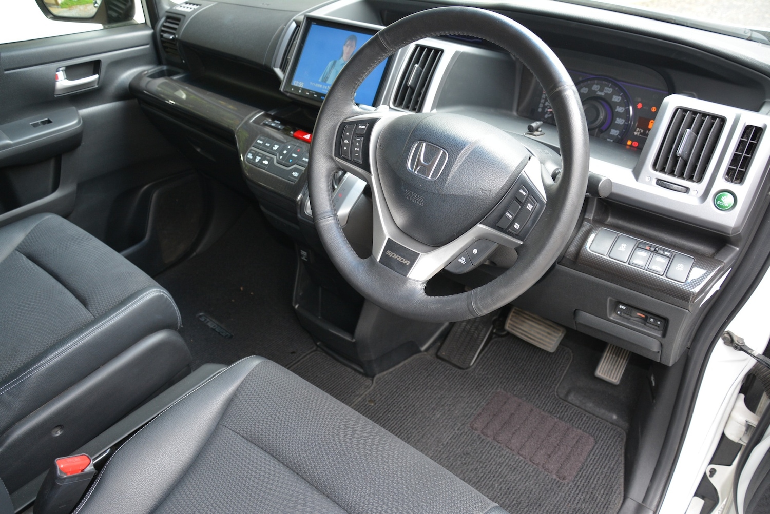 Used Honda Stepwagon 2014 for sale - 76262723: Photo 11