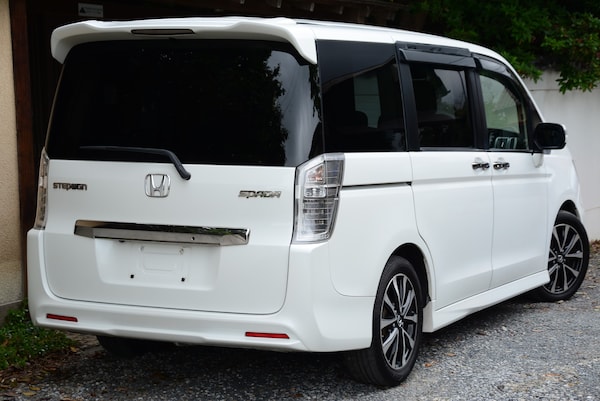 Used Honda Stepwagon 2014 for sale - 76262723: Photo 5