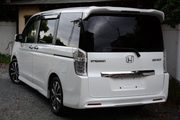 Used Honda Stepwagon 2014 for sale - 76262723: Photo 7