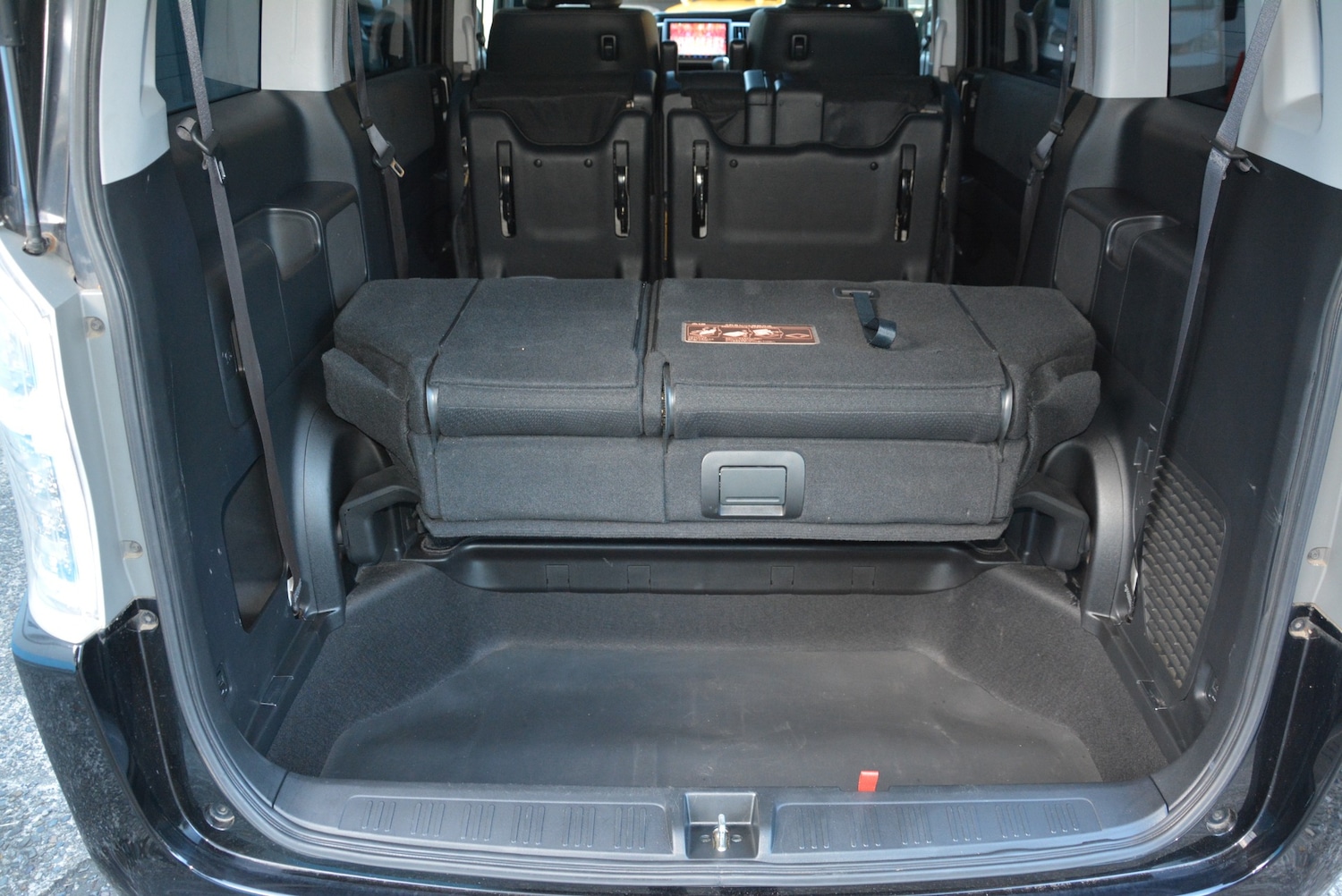 Used Honda Stepwagon 2014 for sale - 76555260: Photo 18