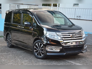 Used Honda Stepwagon 2014 for sale - 76555260: Photo