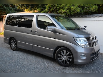 Used Nissan Elgrand 2009 for sale - 77404245: Photo