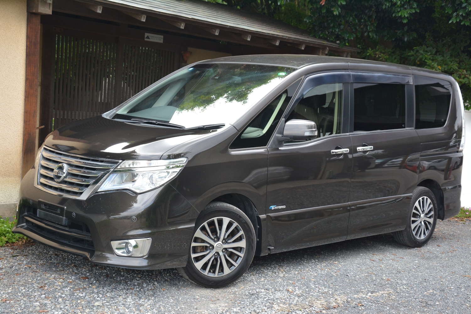 Used Nissan Serena 2015 for sale - 76555376: Photo 1