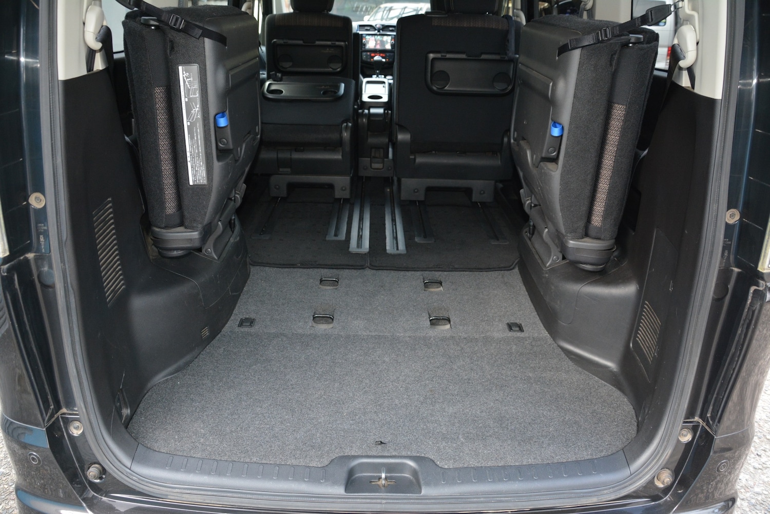 Used Nissan Serena 2015 for sale - 76555376: Photo 19