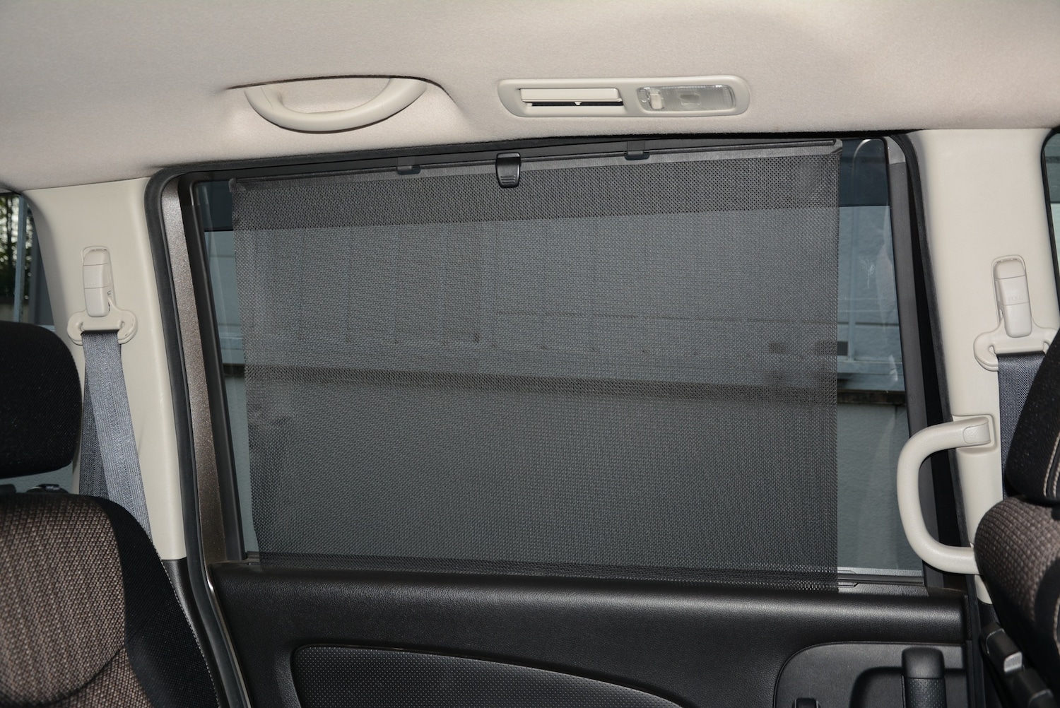 Used Nissan Serena 2015 for sale - 76555376: Photo 26