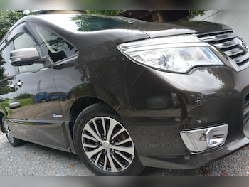 Used Nissan Serena 2015 for sale - 76555376: Photo